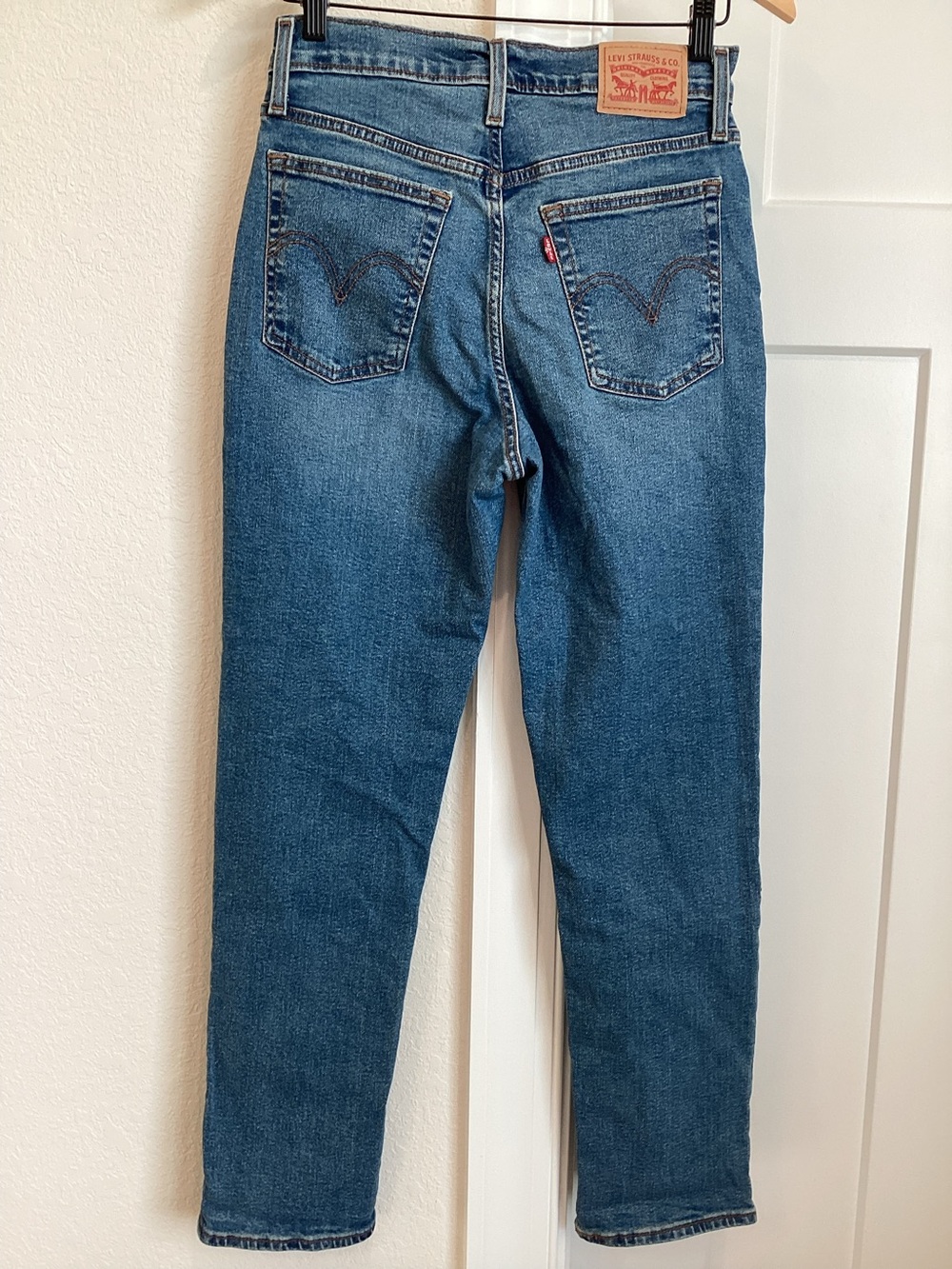 Women’s Levi’s High Rise Wedgie Jeans Straight Button Fly New Size 28 28W 28L - Picture 10 of 15